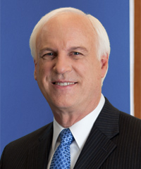 A professional headshot of Steven Anderson.